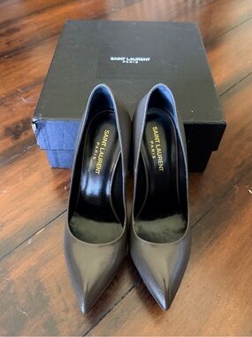 Saint Laurent Dark Brown Pointed Toe Leather Pumps